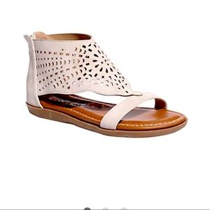 2lips too  CRISSY Sandals Stone Color NEw with Out Original Box Size 7.5
